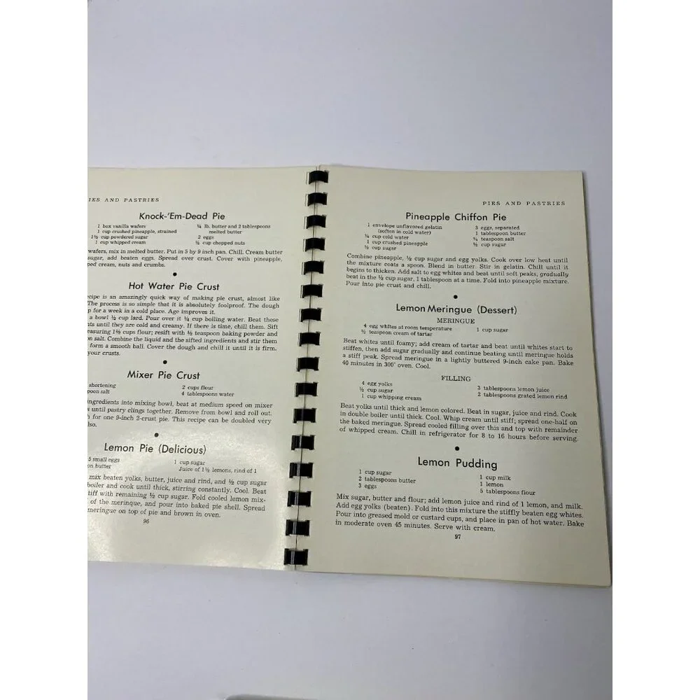 Favorite Recipes From Alaska Anchorage Cookbook Catholic Ladies Altar‎ 1959